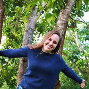 Meet your Posher, Elizabeth